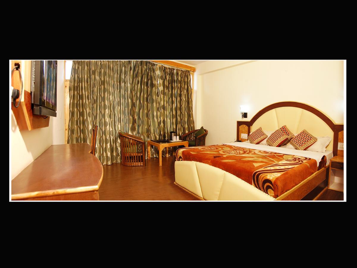 Hotel Nitesh Manali  Luaran gambar