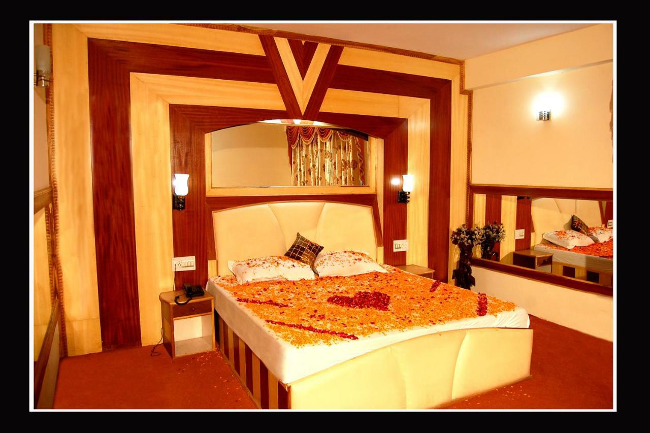 Hotel Nitesh Manali  Luaran gambar